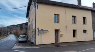 Maison de Village à Saint-Bonnet-des-Bruyères 69790