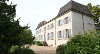 Maison de maître du XVIIIème siècle à 20 mn de Mâcon