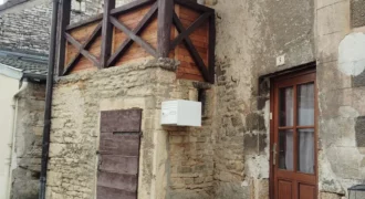 Maison de village avec garage à St Gengoux le National