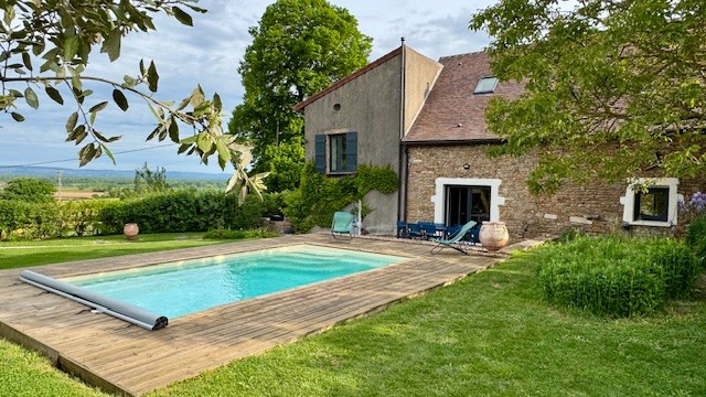 Maison en pierres rénovée entre Chalon s/S et Tournus